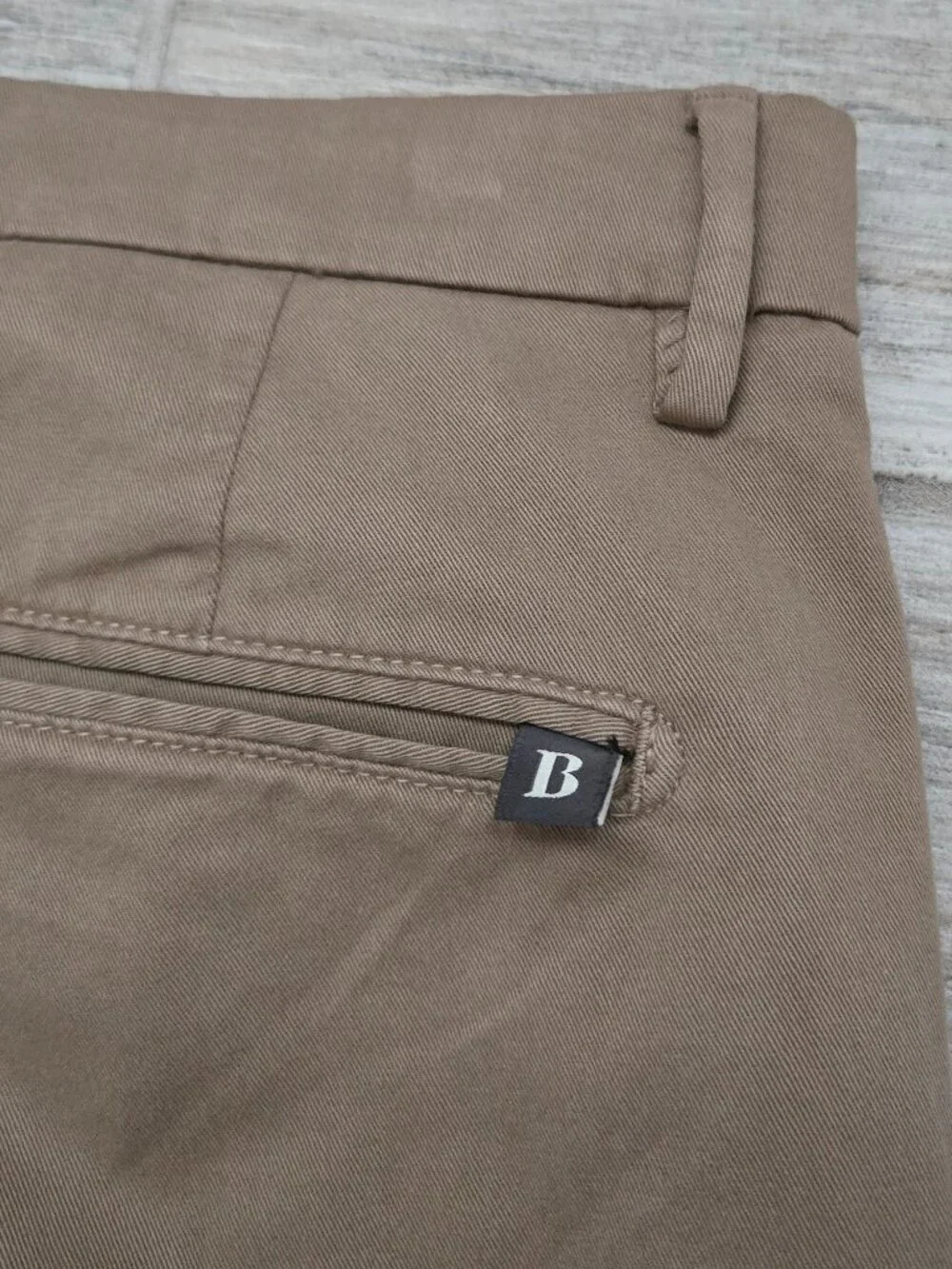 Boggi Milano Marcello Trouser Pants Mens Dark Tan Stretch Material Flat Front 31